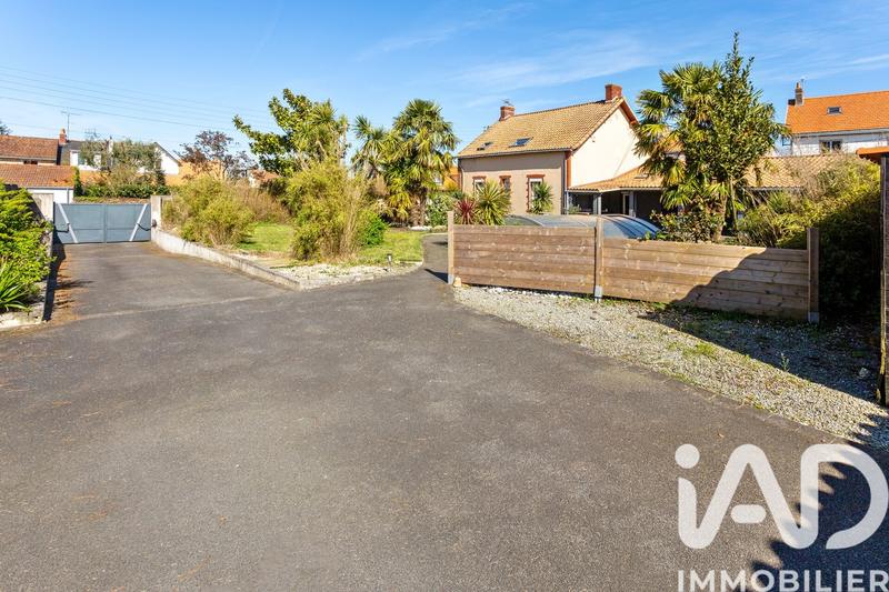 Maison - 207 m² - 6 pièces