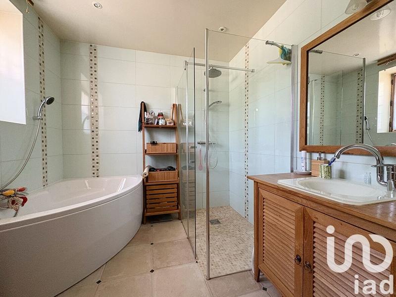 Maison - 221 m² - 9 pièces