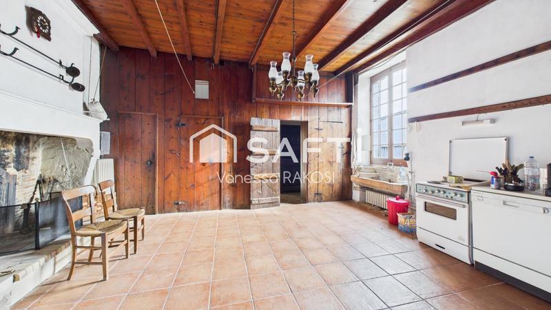 Maison - 290 m² - 9 pièces