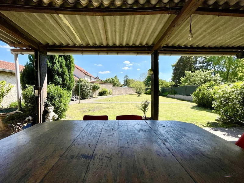 Maison - 256 m² - 8 pièces