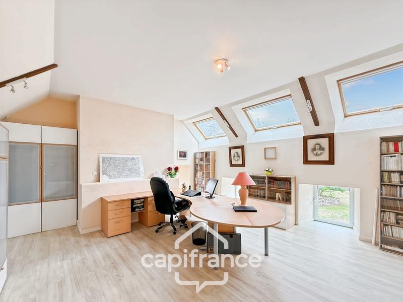 Maison en pierre - 375 m² - 10 pièces