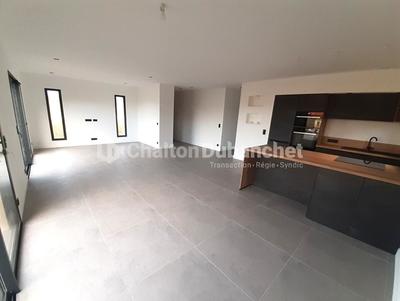Maison - 97 m² - 4 pièces