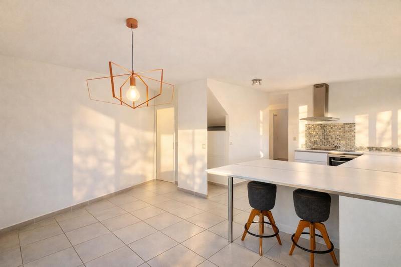 Maison traditionnelle - 93 m² - 5 pièces