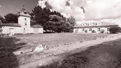 Propriété - 219 m² - 9 pièces