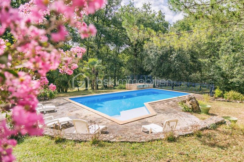 Maison - 178 m² - 6 pièces