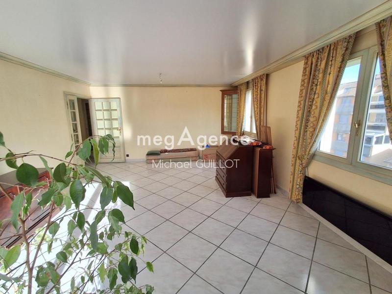 Appartement - 115 m² - 5 pièces