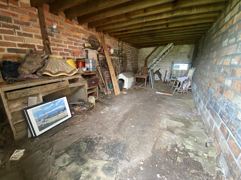 Maison - 675 m² - 10 pièces