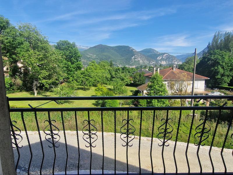 Maison - 340 m² - 12 pièces