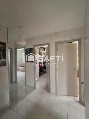 Maison - 93 m² - 5 pièces