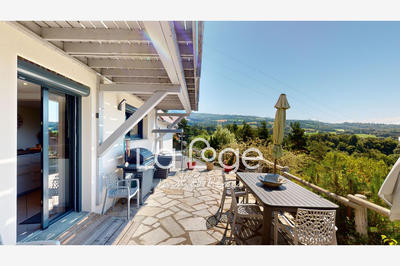 Demeure - 178 m² - 6 pièces