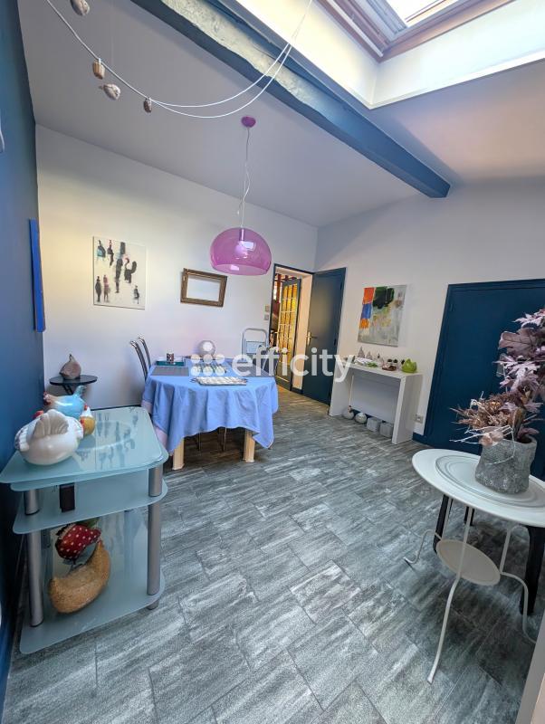 Maison - 186 m² - 5 pièces