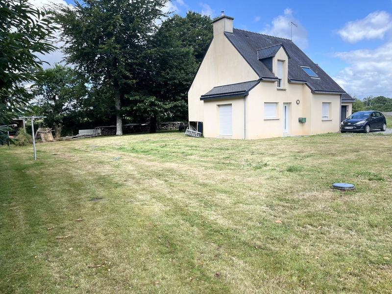 Maison - 90 m² - 5 pièces