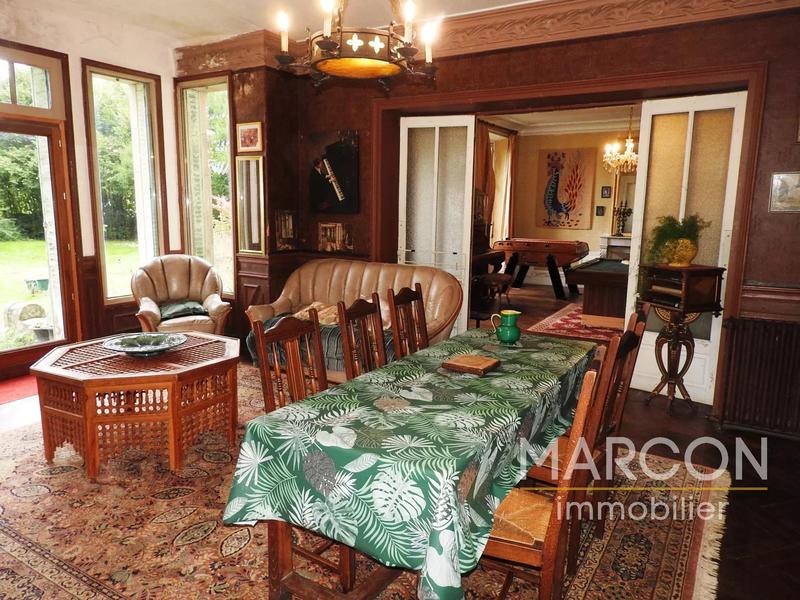 Maison - 320 m² - 10 pièces