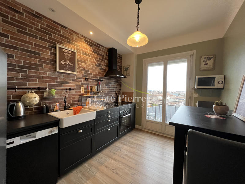 Appartement - 64 m² - 2 pièces