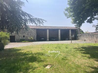 Maison - 245 m² - 11 pièces