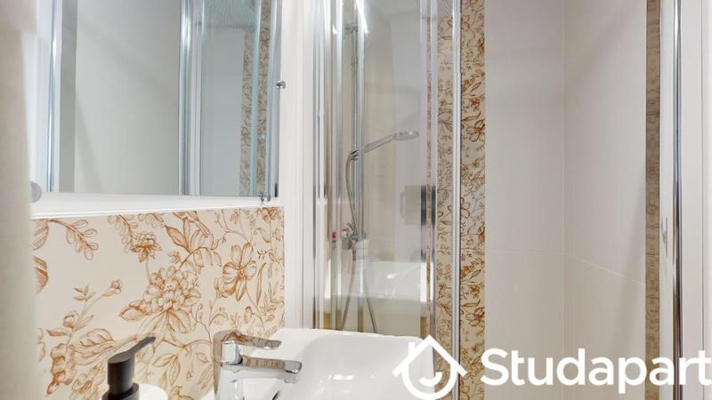 Chambre - 11 m² - 1 pièce