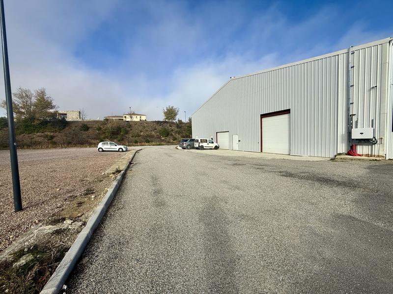 Entrepôt - 600 m²