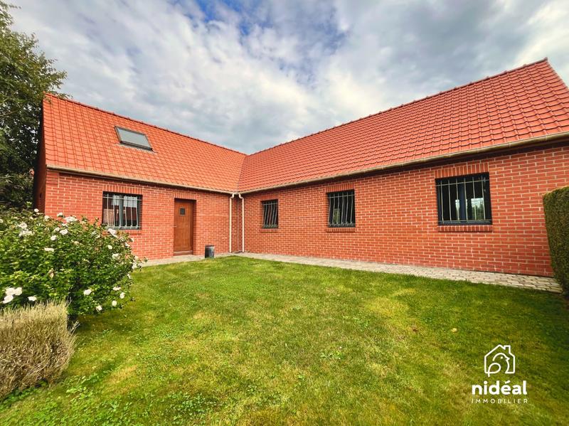 Maison - 240 m² - 8 pièces