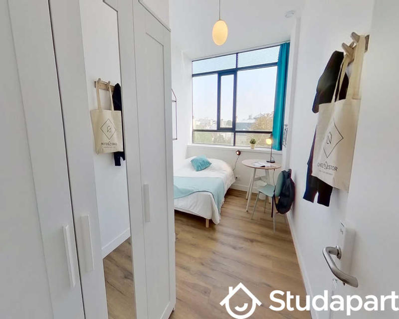 Chambre - 170 m² - 1 pièce