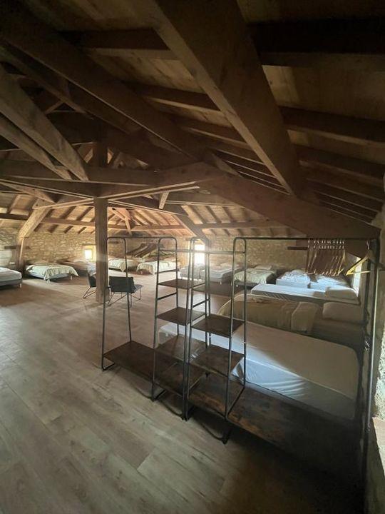 Maison - 600 m² - 17 pièces