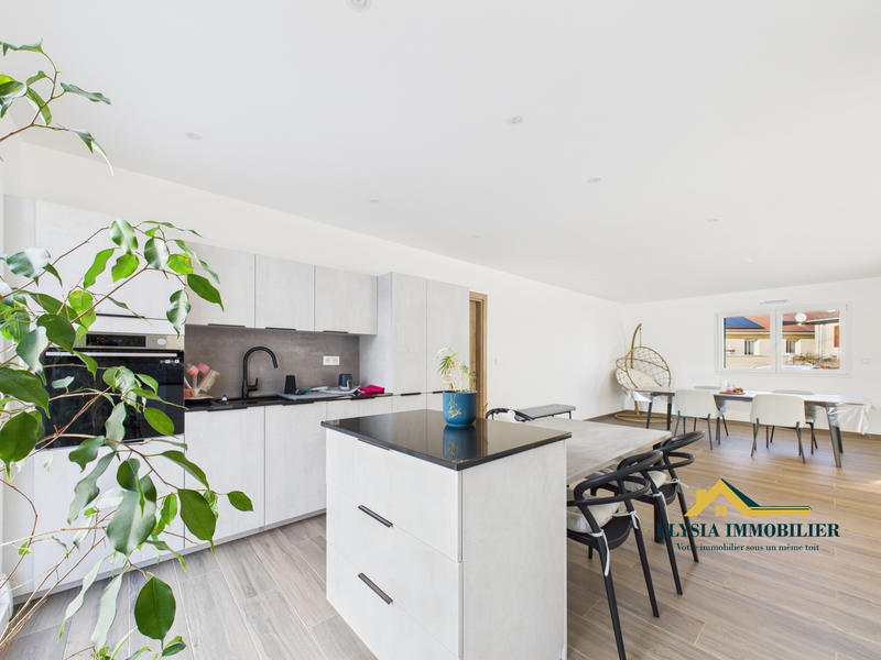 Maison - 160 m² - 6 pièces