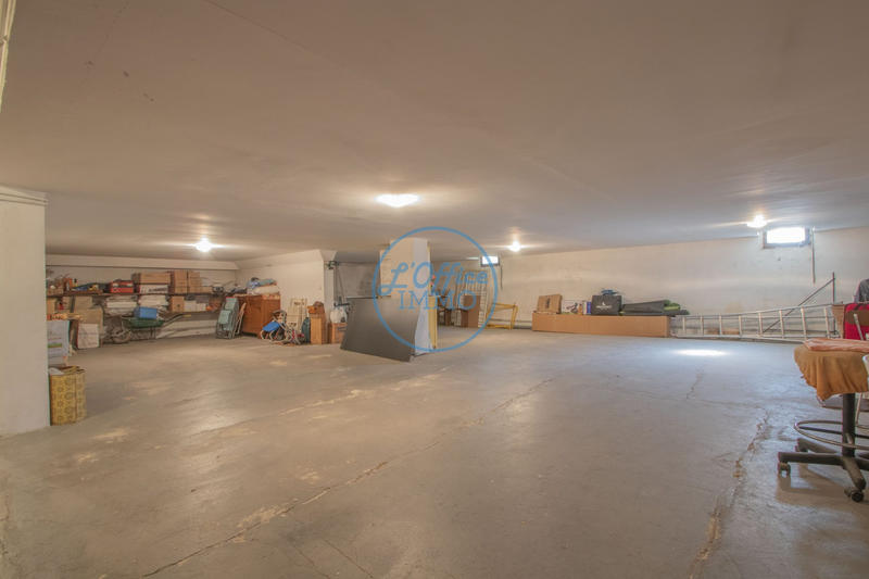 Villa - 200 m² - 7 pièces