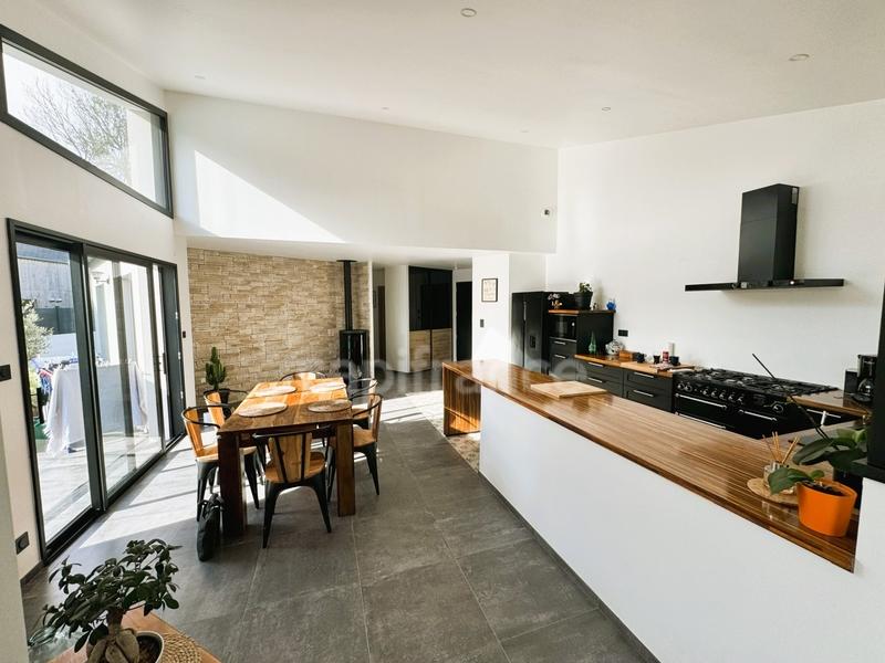 Maison - 152 m² - 5 pièces