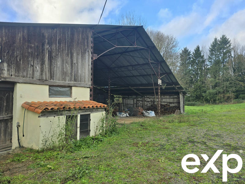 Maison - 287 m² - 12 pièces