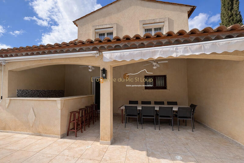 Villa - 160 m² - 6 pièces