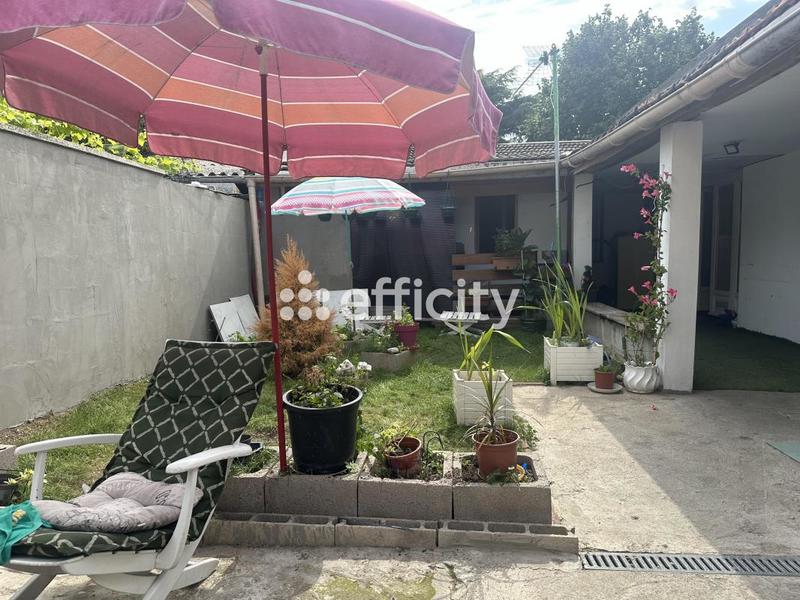 Maison - 93 m² - 5 pièces