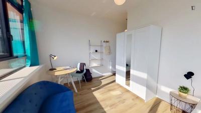 Chambre - 14 m² - 9 pièces