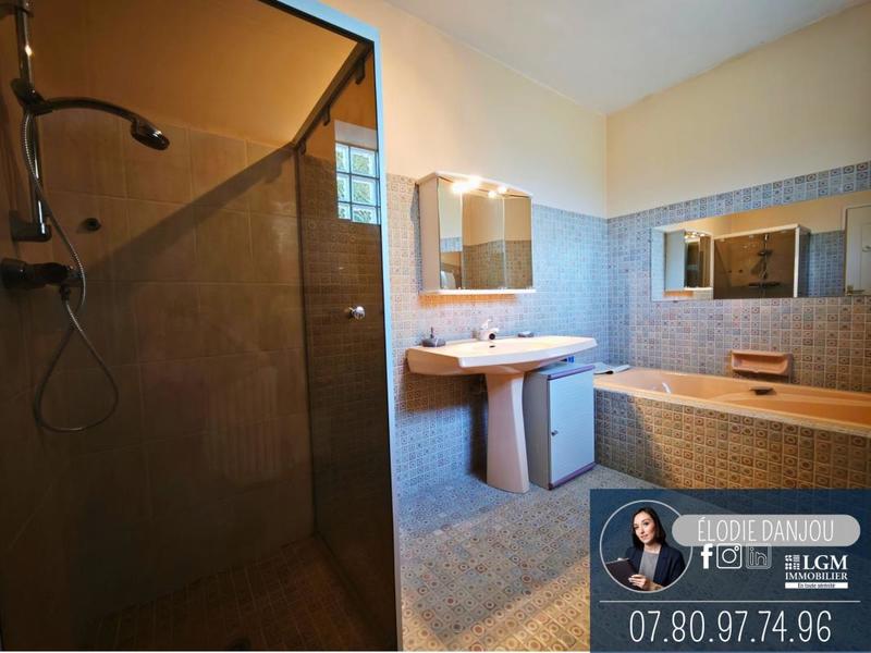 Maison - 180 m² - 6 pièces