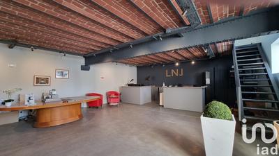 Maison - 329 m² - 10 pièces