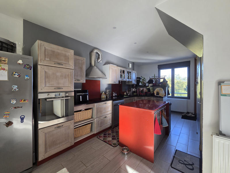 Maison - 137 m² - 5 pièces