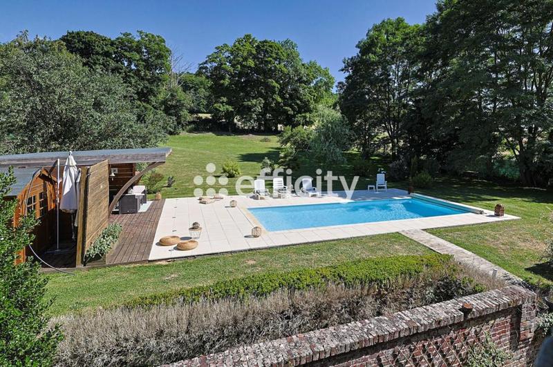 Maison - 229 m² - 9 pièces