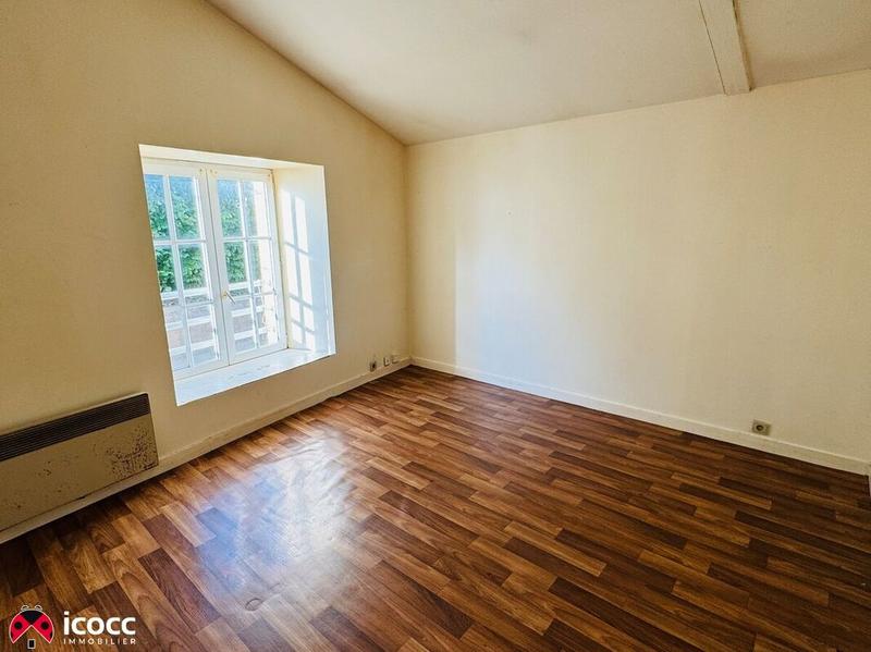 Maison en pierre - 96 m² - 4 pièces