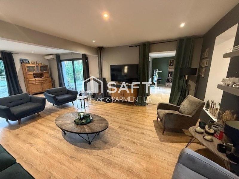 Maison - 222 m² - 6 pièces