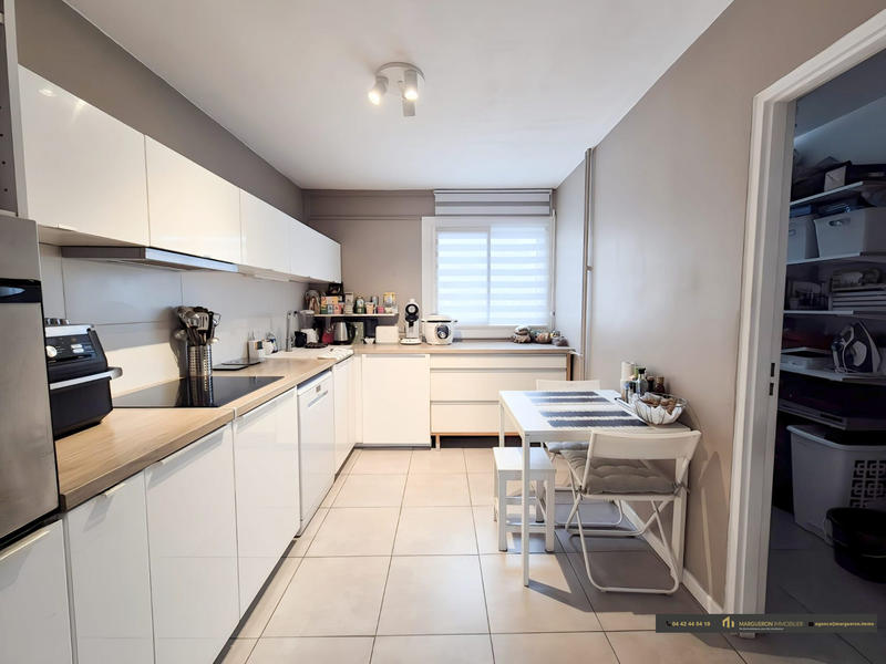 Appartement - 82 m² - 4 pièces