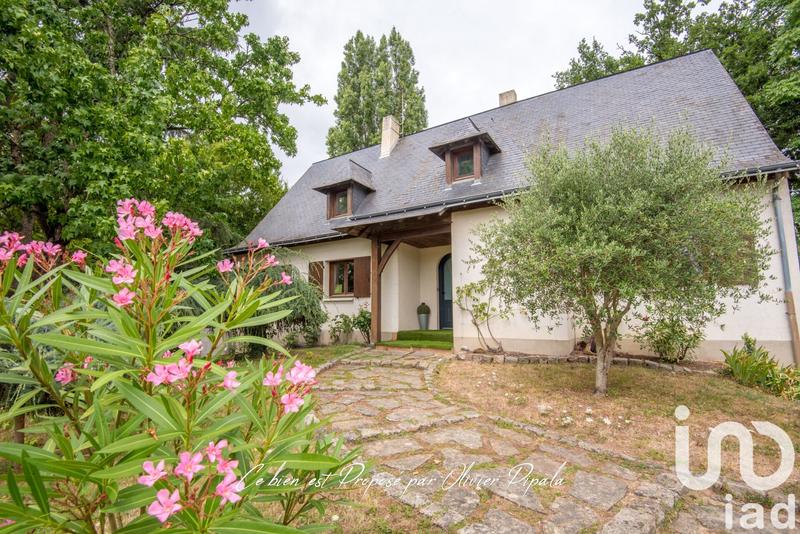 Maison - 182 m² - 9 pièces