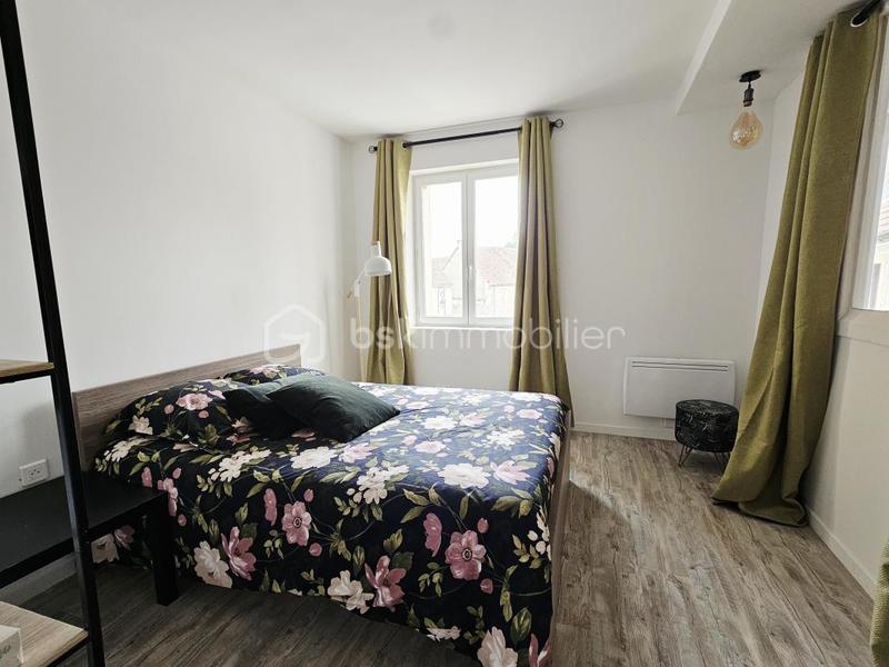 Maison traditionnelle - 250 m² - 8 pièces