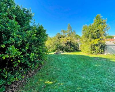 Terrain constructible - 1 070 m²