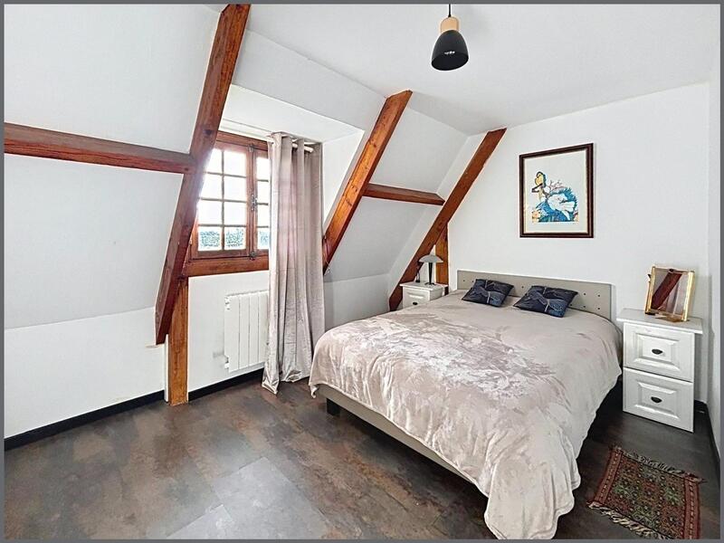 Maison - 176 m² - 8 pièces