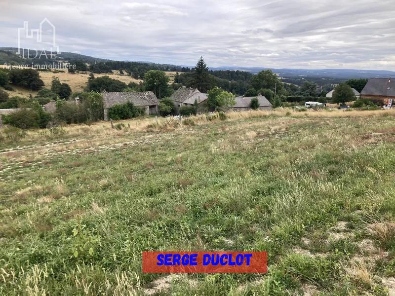 Terrain constructible - 1 713 m²