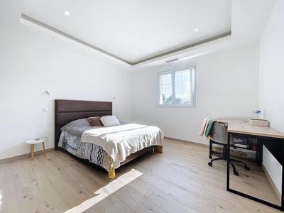 Villa - 407 m² - 13 pièces