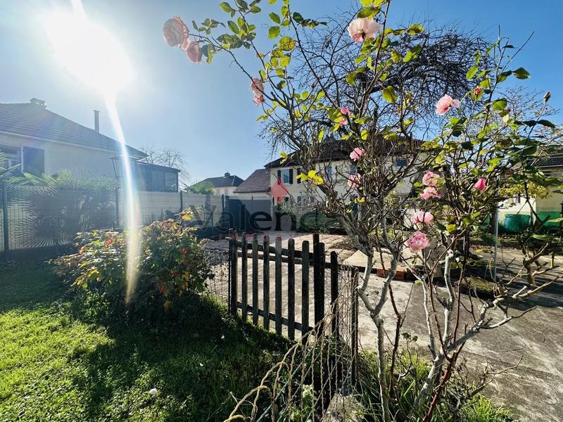 Maison - 143 m² - 7 pièces