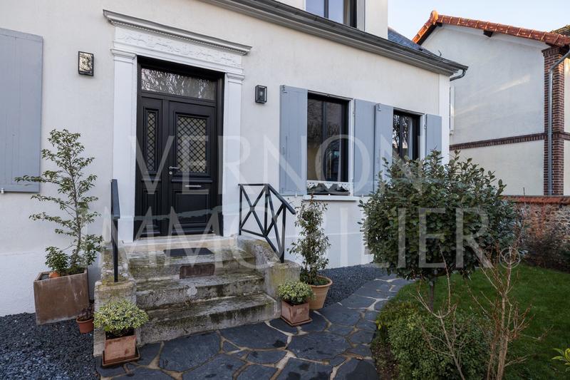 Maison - 143 m² - 7 pièces