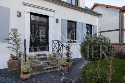 Maison - 143 m² - 7 pièces