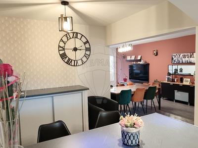 Appartement - 85 m² - 4 pièces