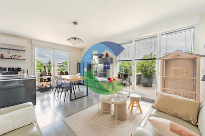 Appartement - 81 m² - 4 pièces