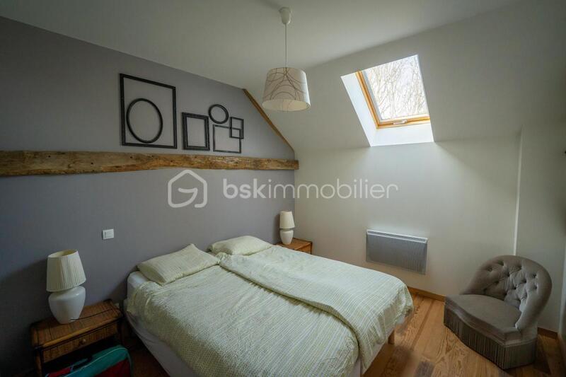 Propriété - 205 m² - 9 pièces